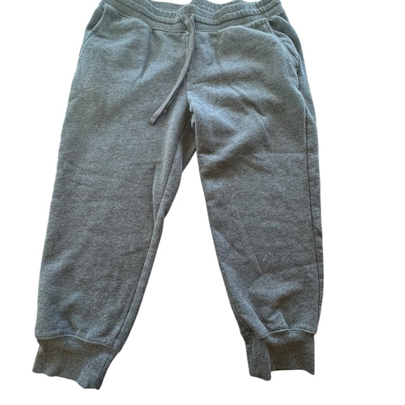 Amazon‎ Essentials Gray Sweatpants Comfortable Casual Wear - Picture 7 of 9